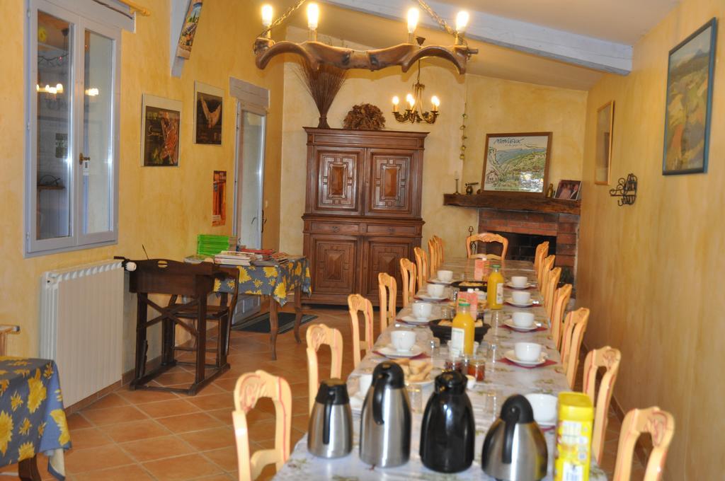 Le Petit Labouret Hotel Revest-du-Bion Kültér fotó