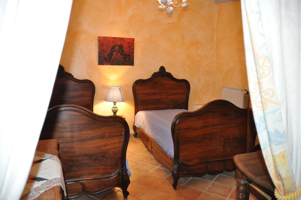 Le Petit Labouret Hotel Revest-du-Bion Kültér fotó