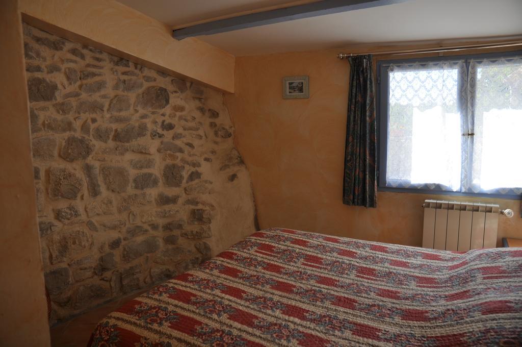 Le Petit Labouret Hotel Revest-du-Bion Kültér fotó