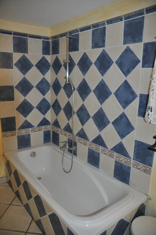 Le Petit Labouret Hotel Revest-du-Bion Kültér fotó
